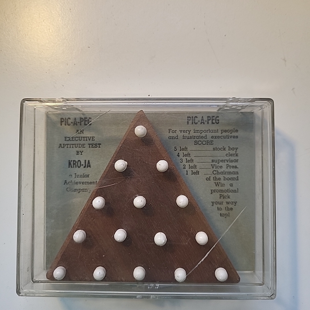 Vintage Kroger/Jr. Achievement Pick-A-Peg Game